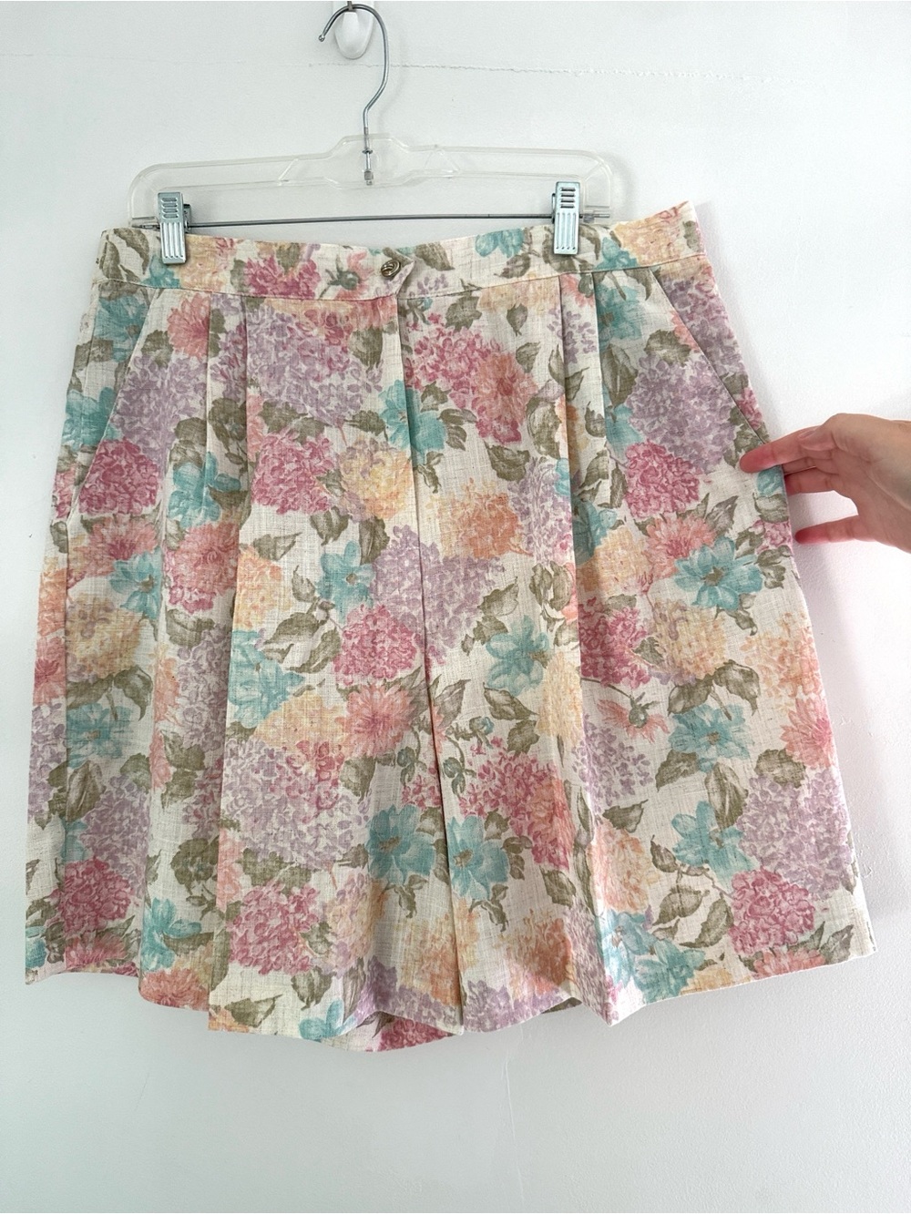 Sag Harbor | 10% Linen Floral Bermuda Shorts